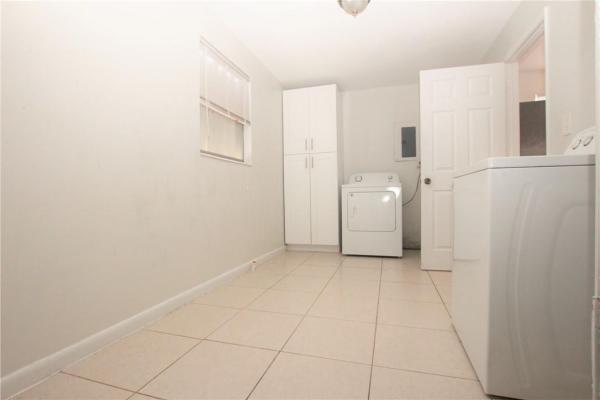 Park Manor, 1638 Avenue H W, Riviera Beach, Florida 33404, image 3