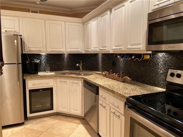 Manor Grove Village, 351 NE 19th Pl #203K, Wilton Manors, Florida 33305, image 2