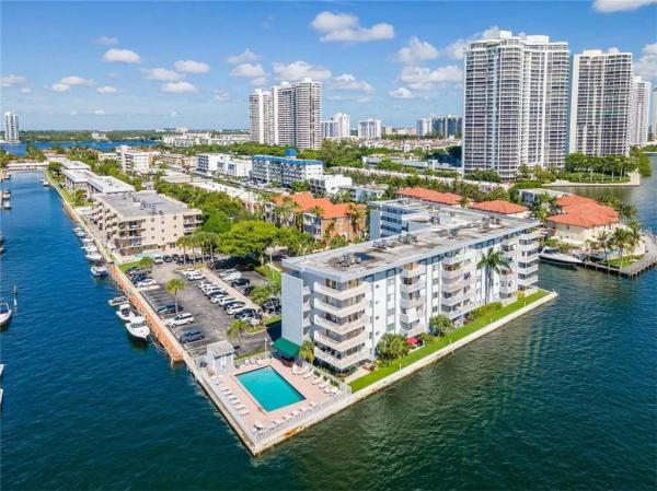 Eden Point, 0 NE 170 St #400, North Miami Beach, Florida 33160, image 2