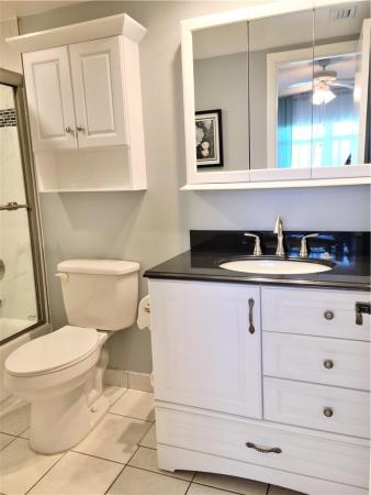 Lauderdale Oaks, 3051 NW 46th Ave #402, Lauderdale Lakes, Florida 33313, image 2