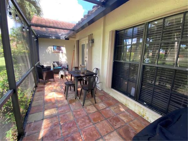 Woodstream, 10274 Hidden Springs Ct, Boca Raton, Florida 33498, image 2