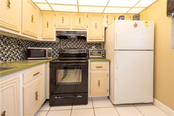 Plantation Pines, 483 N Pine Island Rd #206C, Plantation, Florida 33324, image 1