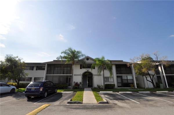 Carmel Lakes, 20760 NE 4th Ct #207, Ives Estates, Florida 33179, image 3