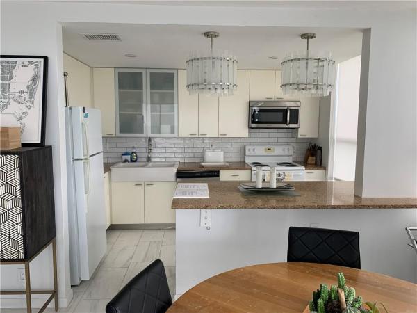 The Palm Bay Yacht Club, 780 NE 69th St #2310, Miami, Florida 33138, image 1