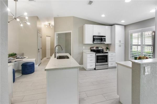 Addison Court At Wyndham Lakes, 11812 NW 56th St, Coral Springs, Florida 33076, image 1