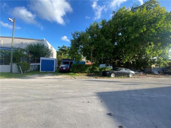 Bunn Crest, 3208 NW 69th St, Gladeview, Florida 33147, image 1