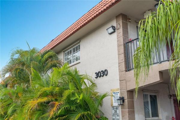 Windsor Court, 3030 NE 5th Ter #11, Wilton Manors, Florida 33334, image 1
