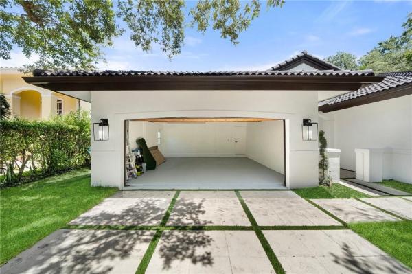 Graham West, 8255 NW 161st Ter, Miami Lakes, Florida 33016, image 2