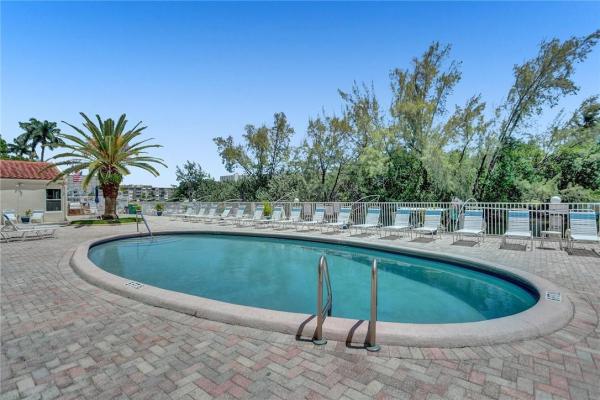 Casa La Quinta, 2870 NE 14th Street Cswy #204C, Pompano Beach, Florida 33062, image 1