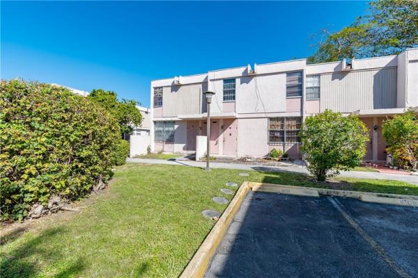 Lee Park, 6117 SW 69th St #44, South Miami, Florida 33143, image 1