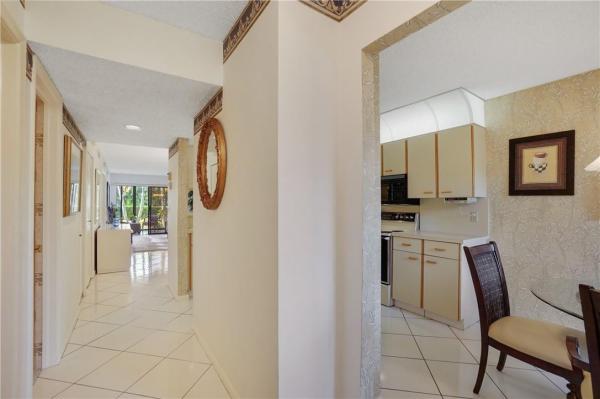 Lakeside Of Banyan Springs, 10110 Cedar Point Blvd #104, Boynton Beach, Florida 33437, image 3