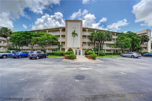 Portofino Village, 3205 Portofino Pt #J1, Coconut Creek, Florida 33066, image 1