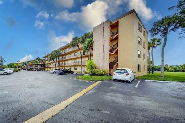 Isle Of Boca Dunes, 9370 SW 8th St #408, Boca Raton, Florida 33428, image 2