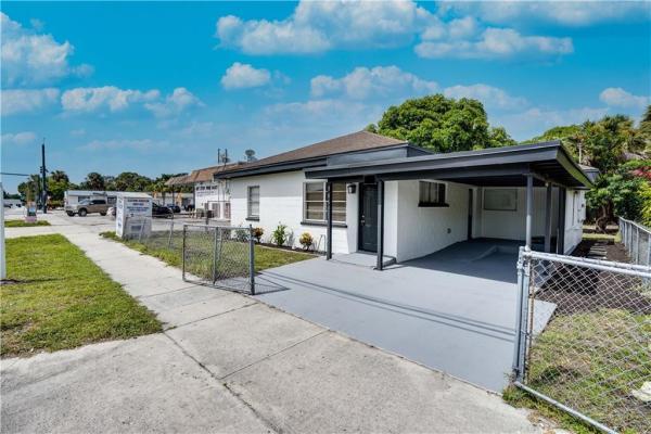 Courtney Terrace, 505 N 17th St, Fort Pierce, Florida 34950, image 1