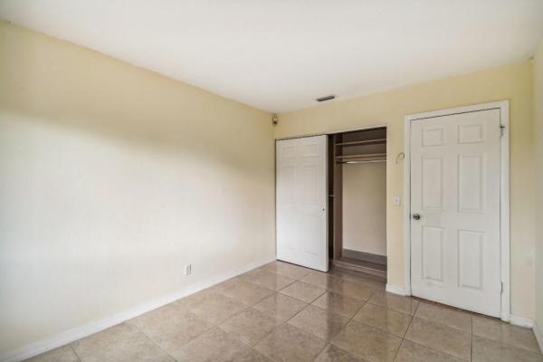 Forest Glen Townhouses, 4747 Orleans Ct #C, West Palm Beach, Florida 33415, image 2