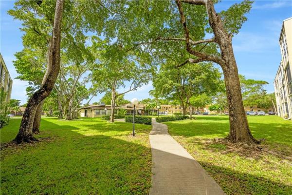 Berkley House Of Carriage Hills, 100 Berkley Rd #303, Hollywood, Florida 33024, image 1