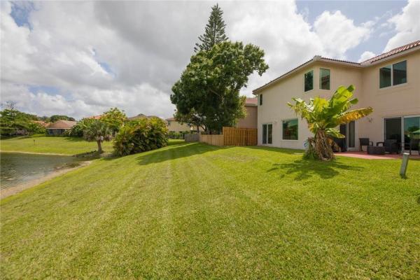 Meadow Lakes At Hillsboro Country Club, 10317 Breezeway Pl, Boca Raton, Florida 33428, image 3