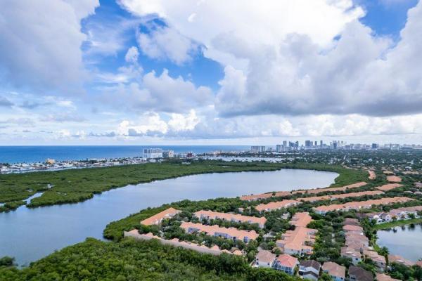 West Lake Village, 935 Corkwood St, Hollywood, Florida 33019, image 1