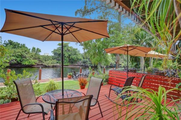 Tropical Gardens, 506 NE 19th St, Wilton Manors, Florida 33305, image 1