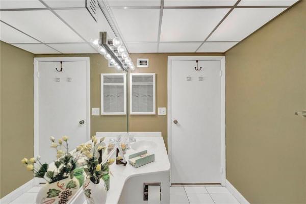 Hi-Greens Of Inverrary, 5860 NW 44th St #215, Lauderhill, Florida 33319, image 1