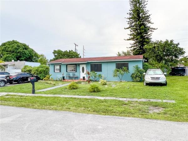 Carol City, 3921 NW 178th St, Miami Gardens, Florida 33055, image 1