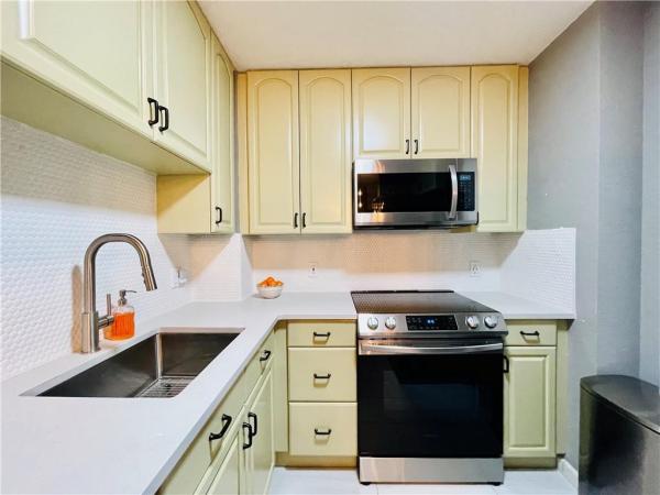 Runaway Bay, 1625 SE 10th Ave #907, Fort Lauderdale, Florida 33316, image 3