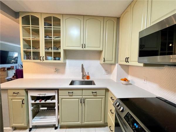 Runaway Bay, 1625 SE 10th Ave #907, Fort Lauderdale, Florida 33316, image 2