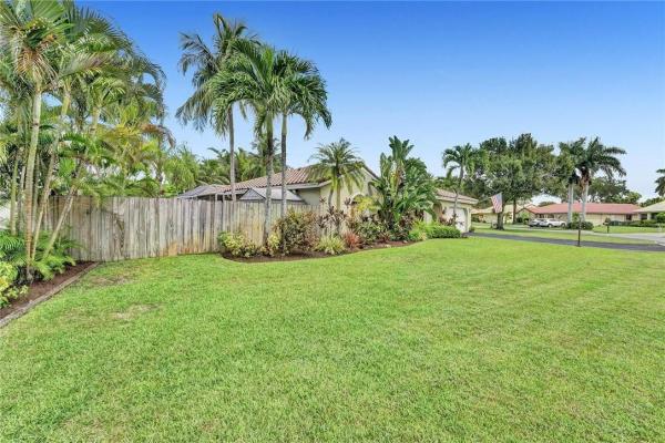 Waterford, 5541 Windover Way, Davie, Florida 33331, image 3