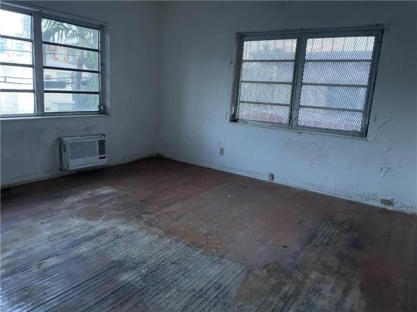 7712 Byron Ave #3, Miami Beach, Florida 33141, image 2