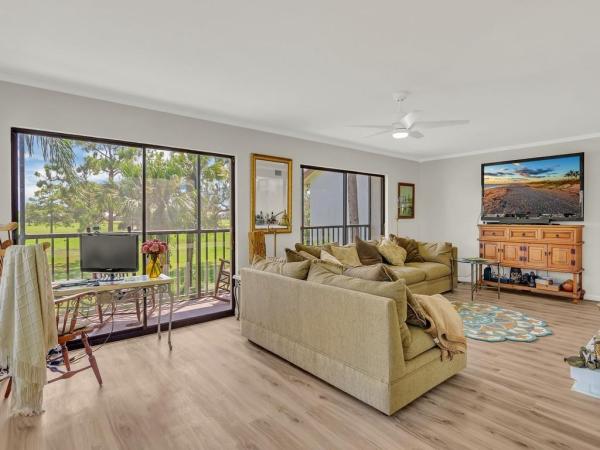 Lakeshore Village Of Meadowood, 3400 Twin Lakes Ter #204, Fort Pierce, Florida 34951, image 3