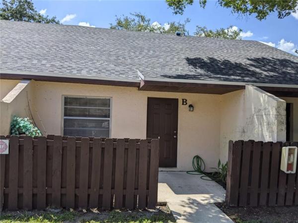 Southern Courtyard, 2012 S 10th St #B, Fort Pierce, Florida 34950, image 1