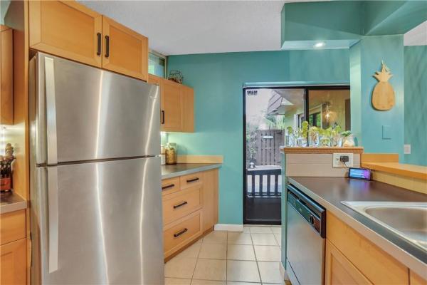 Banyan Lake, 23060 Oxford Pl #D, Boca Raton, Florida 33433, image 3
