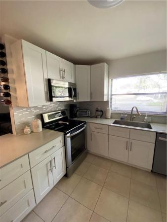 Townhomes Of Inverrary 32, 7401 NW 34th St, Lauderhill, Florida 33313, image 1
