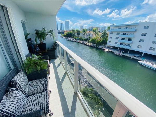 Waterpoint, 3868 NE 169th St #407, North Miami Beach, Florida 33160, image 1