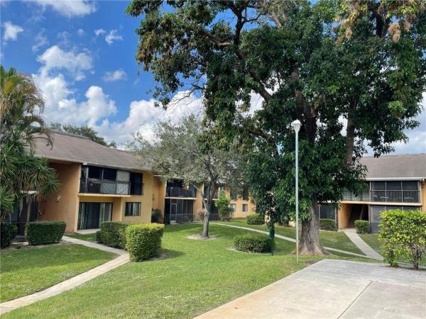 Hampton Court, 5855 Washington St #91, Hollywood, Florida 33023, image 1