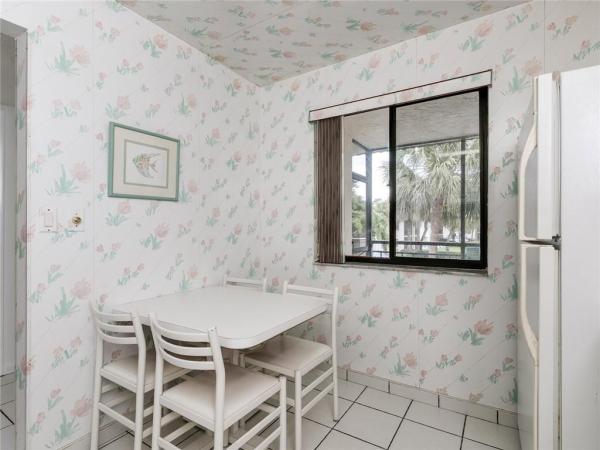 Saddle Club Garden, 16244 Laurel Dr #203, Weston, Florida 33326, image 1