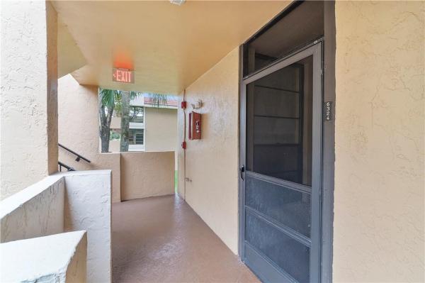 6324 Coral Lake Dr #6324, Margate, Florida 33063, image 1