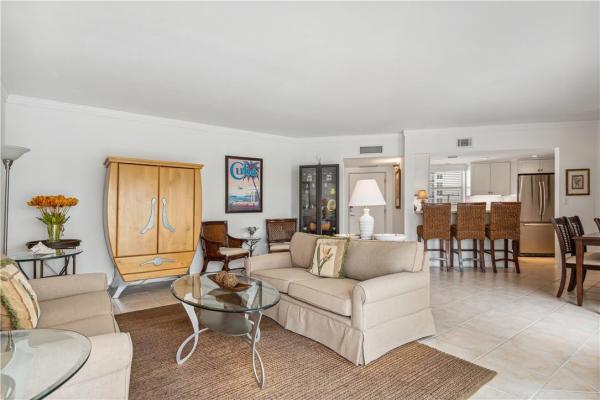 Fort Lauderdale Yacht & Beach Club, 341 N Birch Rd #412, Fort Lauderdale, Florida 33304, image 1