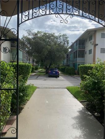 Mar-Len Gardens, 1355 NE 167th St #210, North Miami Beach, Florida 33162, image 1