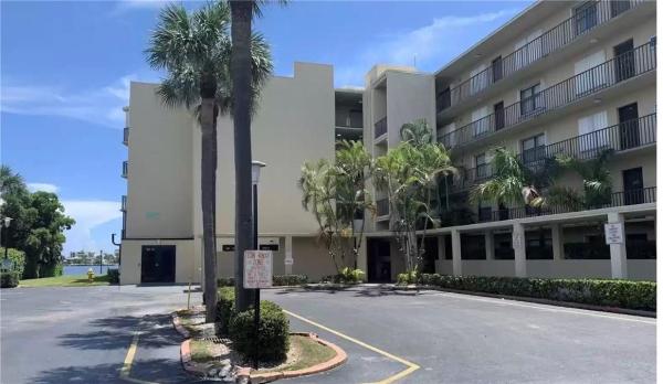 Hidden Harbour Of The Palm Beaches, 896 N Federal Hwy #326, Lantana, Florida 33462, image 1