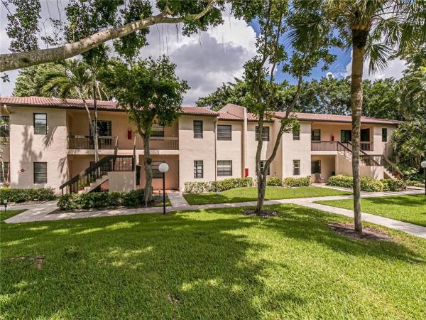 The Vistas Of Boca Lago, 21501 Juego Cir, Boca Raton, Florida 33433, image 3