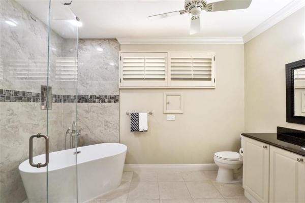The Pines Of Deer Creek, 2527 Deer Creek Lakes Dr, Deerfield Beach, Florida 33442, image 2