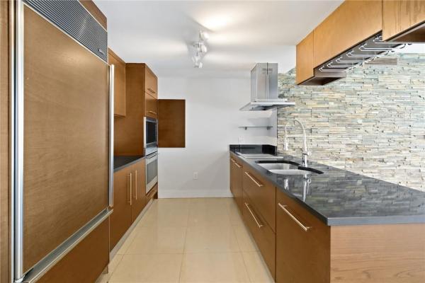 Icon Brickell Tower 2, 495 Brickell Ave #3005, Miami, Florida 33131, image 1