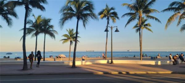 Leisure Beach, 200 S Birch Rd #212, Fort Lauderdale, Florida 33316, image 1