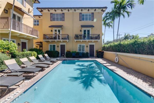 Courtyards Of Delray, 65 SE 5th Ave, Delray Beach, Florida 33483, image 2