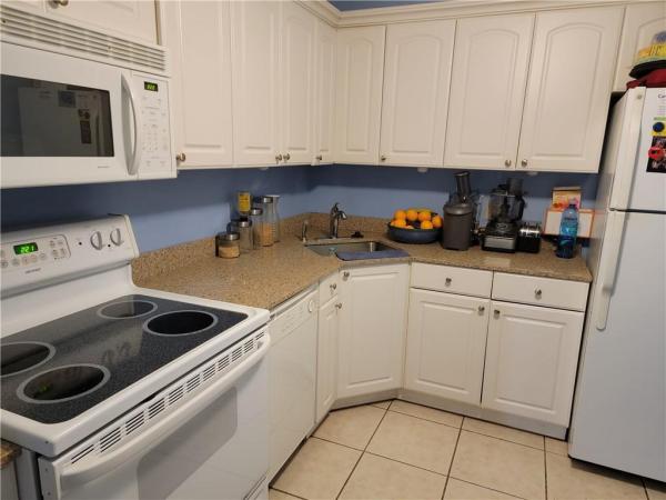 Oakbrook Village, 8140 SW 24th St #202, North Lauderdale, Florida 33068, image 1