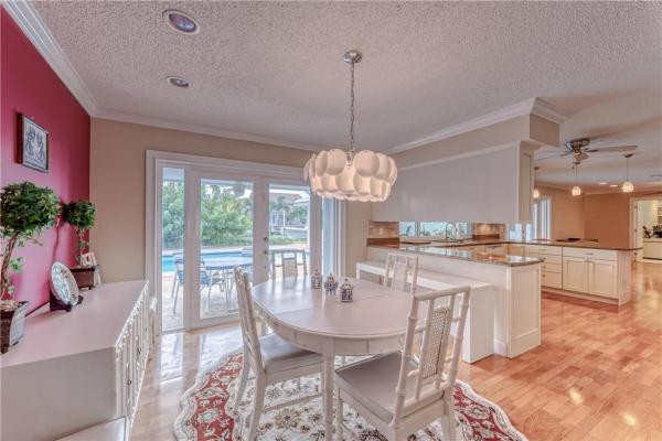 Place Au Soleil, 940 Orchid Ln, Gulf Stream, Florida 33483, image 2