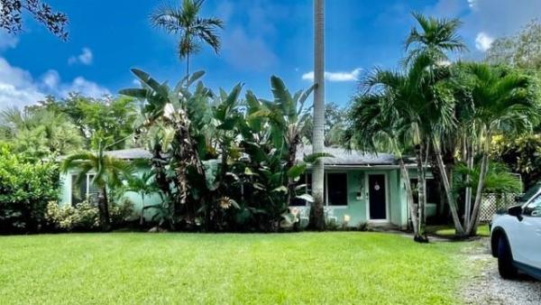 Kerwood Manor, 400 NE 132nd Ter, North Miami, Florida 33161, image 3