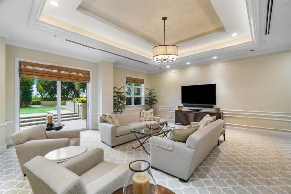 Metropolitan, 403 S Sapodilla Ave #212, West Palm Beach, Florida 33401, image 2