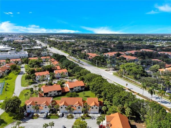 South Lake At Dos Lagos, 10 Via De Casas Sur #104, Boynton Beach, Florida 33426, image 1